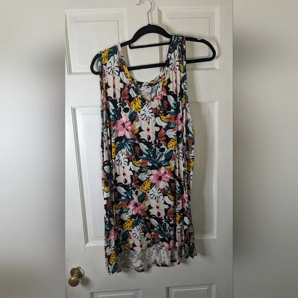Lane Bryant Floral Tropic 4x Flowy Tank - Picture 3 of 5